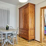 Fuer 17 Personen Und 1 Kind In By Interhome * Lisbona