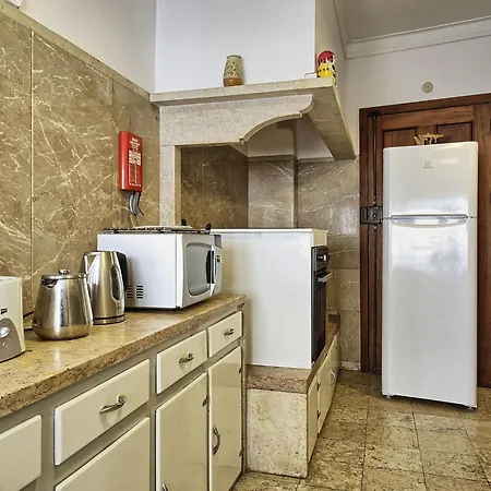 Fuer 17 Personen Und 1 Kind In By Interhome 아파트 *