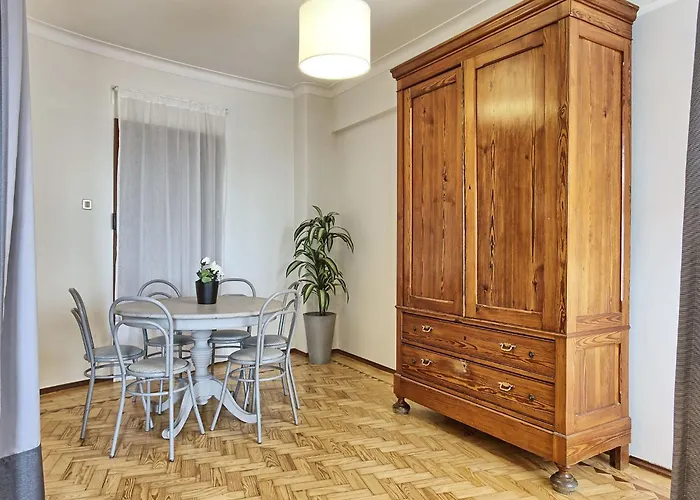 Fuer 17 Personen Und 1 Kind In By Interhome Apartamento *