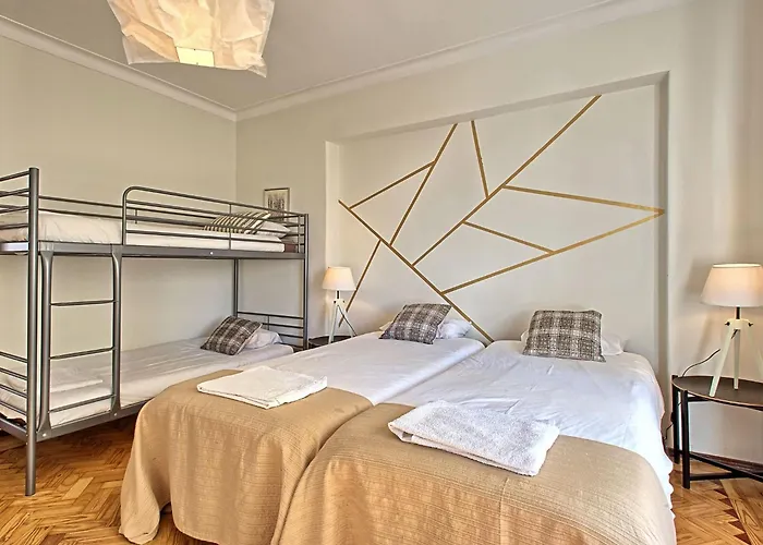 Fuer 17 Personen Und 1 Kind In By Interhome شقة Lisboa