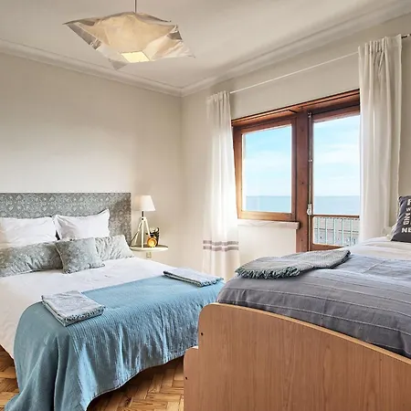 Fuer 17 Personen Und 1 Kind In By Interhome アパート リスボン