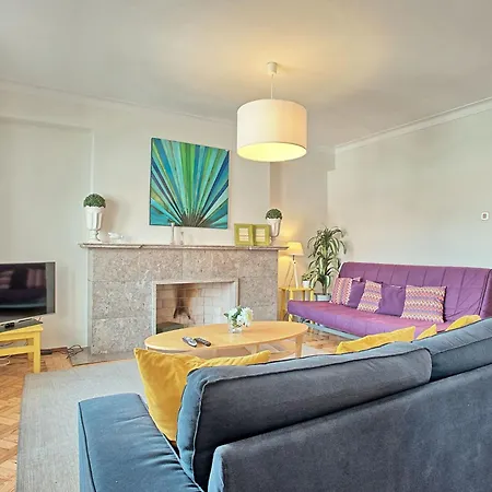 Fuer 17 Personen Und 1 Kind In By Interhome リスボン