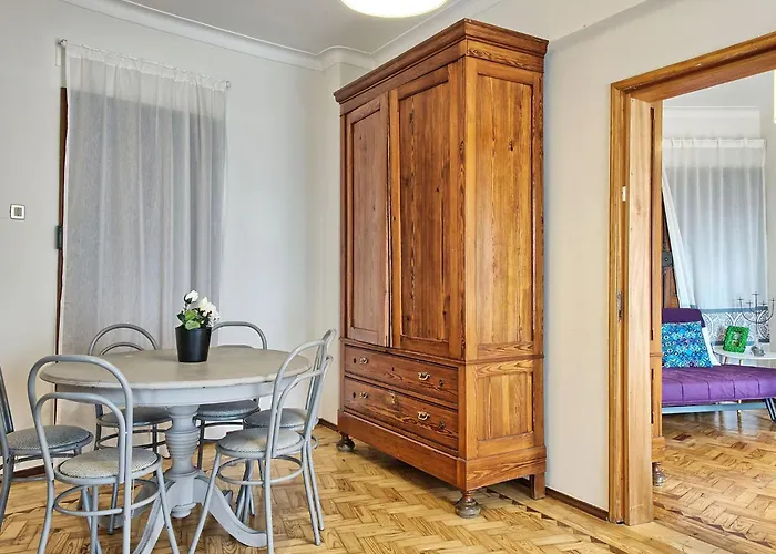 Fuer 17 Personen Und 1 Kind In By Interhome * Lissabon